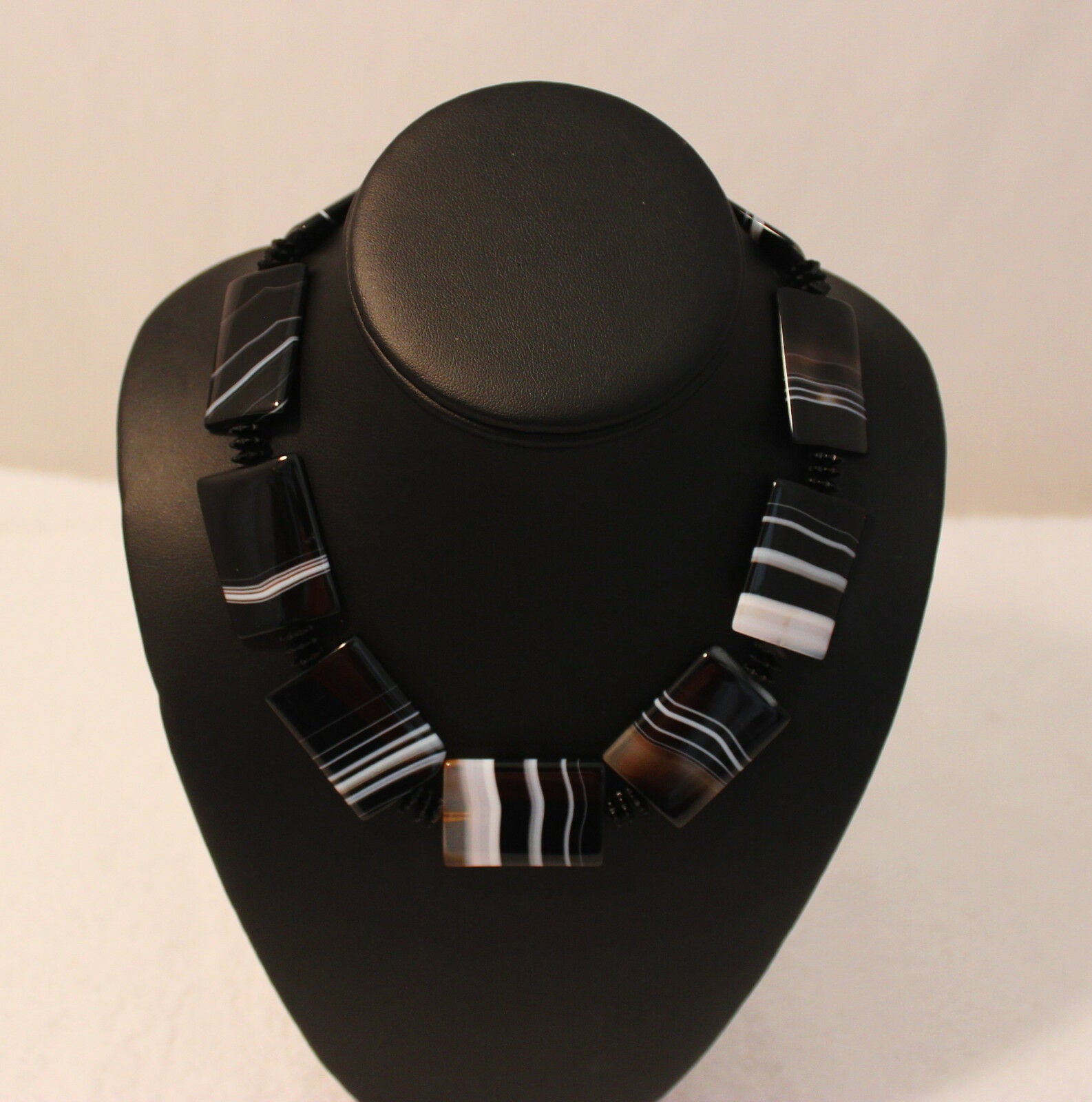 Antique Victorian Banded Agate Stone Bead Necklace 17.5"