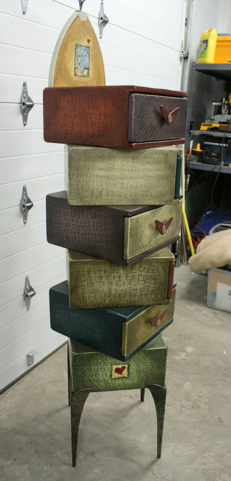 Zoola Avner Zabari Cabinet
