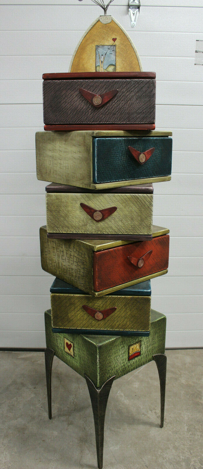Zoola Avner Zabari Cabinet